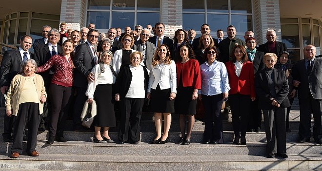 Karşıyaka protokolü yaşlıları unutmadı