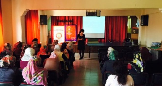 Karşıyaka Rotaract'tan Anne Çocuk Sağlığı eğitimi