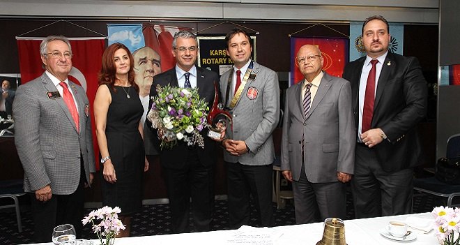 Karşıyaka Rotary Kulübü'nden "Karşıyaka’nın Filizleri"ne ödül...