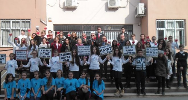 Karşıyaka Sağlıklı Yaşam Kulübü'nden "Elimde hayat var"