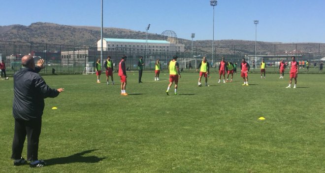 Karşıyaka, Salihli Belediyespor'a kaybetti