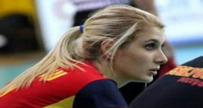 KARŞIYAKA SMAÇÖR BURCU GENÇ İLE YENİDEN ANLAŞTI...