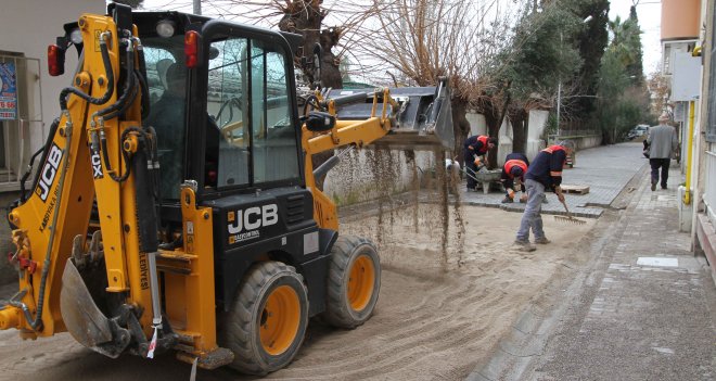Karşıyaka sokaklarına estetik dokunuş
