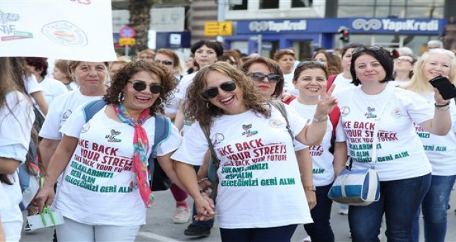 Karşıyaka, sokaklarını geri almak için yürüdü