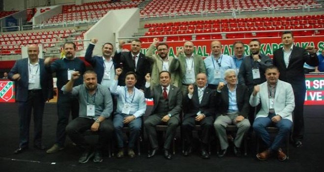 Karşıyaka Spor Kulübü Yönetimi istifa etti...