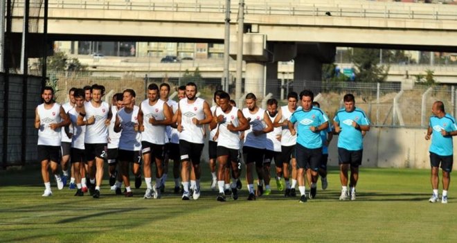 KARŞIYAKA FUTBOLDA STARTI VERDİ