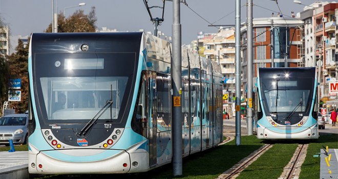 Karşıyaka Tramvayı gün sayıyor...
