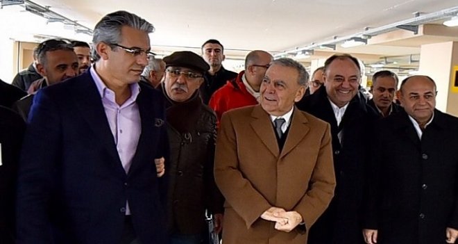 Karşıyaka ve Bostanlı'ya 2 yeni otopark yapılacak