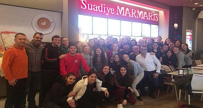 Karşıyaka voleybol alt yapısında sinema keyfi...