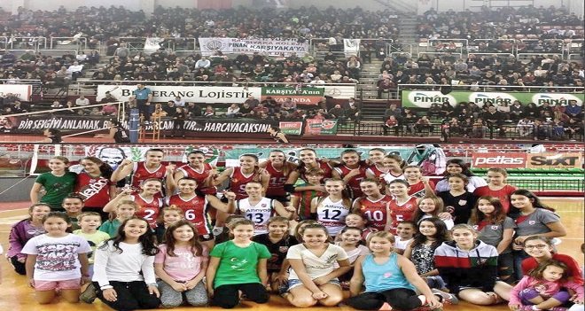Karşıyaka voleybolda lige Küçükyalı ile başlayacak...