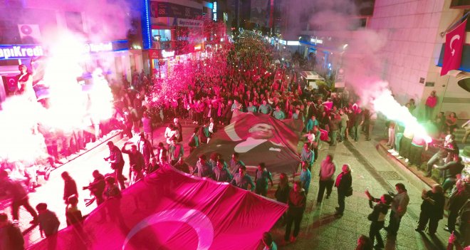 Karşıyaka'da Cumhuriyet coşkusu!