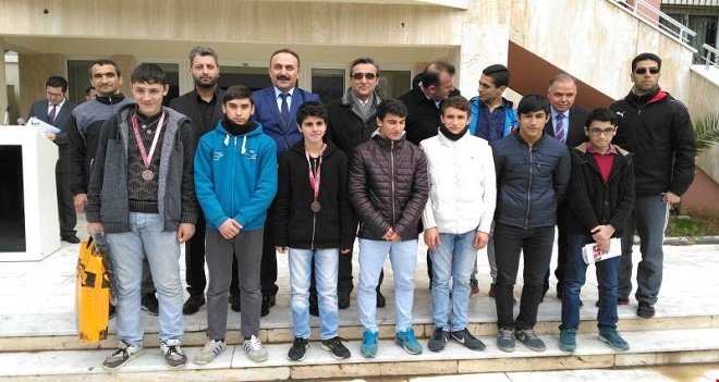 Karşıyaka’da 45.792 öğrencinin karne heyecanı