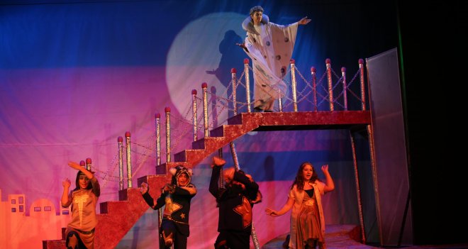 Karşıyaka’da 7’den 70’e tiyatro şöleni