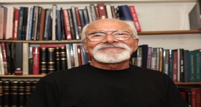 Karşıyaka'da ''Ayın Konuğu'' Emre Kongar