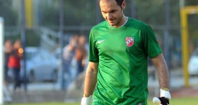 Karşıyaka'da ayrılık