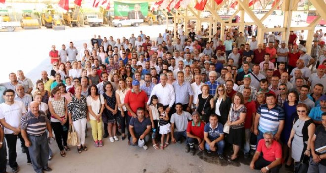 Karşıyaka'da bayram neşesi...