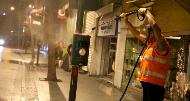 Karşıyaka’da bayram temizliği