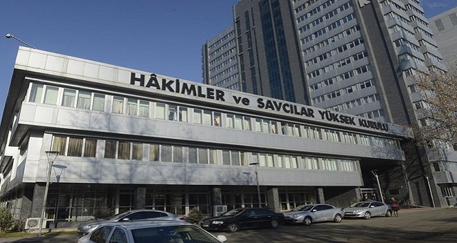 Karşıyaka'da değişen hakimler...