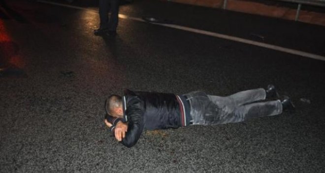 Karşıyaka'da dur ihtarına uymayan sürücü kaza yaptı