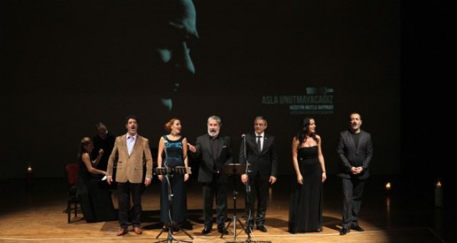 Karşıyaka'da en güzel şarkılar Atatürk için söylendi