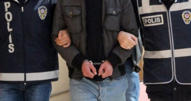 Karşıyaka'da hırsızlık yapan iki kişi yakalandı