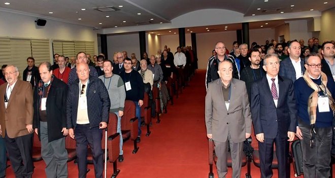 Karşıyaka'da kongre olaylı geçti...