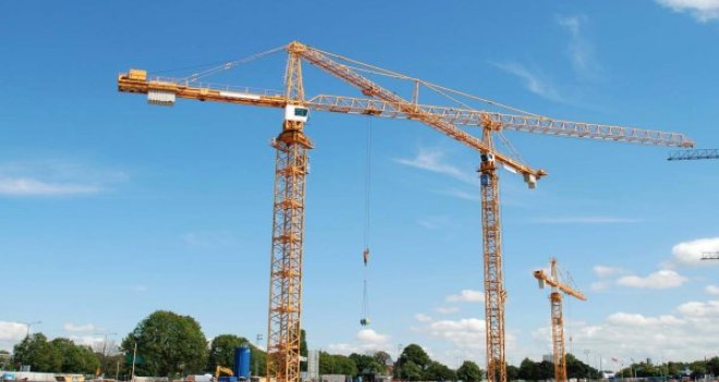 Karşıyaka'da kule vinç kullanabilmek için artık izin alacaklar...