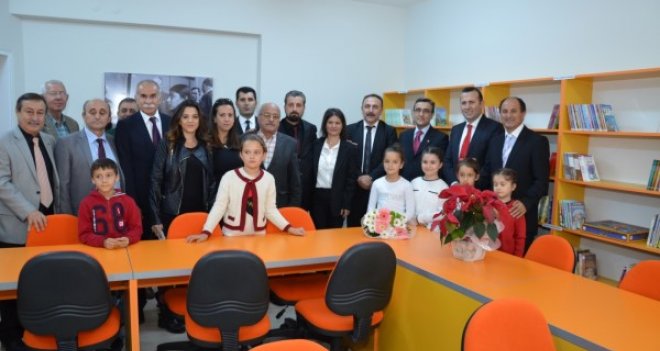 Karşıyaka'da muhteşem kütüphane açılışı