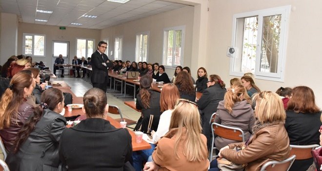 Karşıyaka'da okulların içi de dışı da kontrol altında