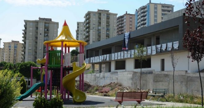 Karşıyaka'da sonbaharda açılış rüzgarı...