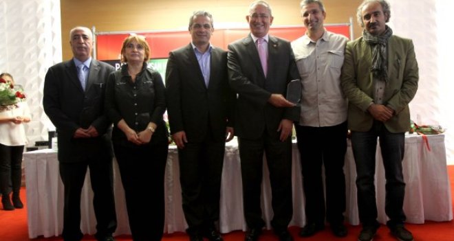 Gazeteciler, Karşıyaka'daki panelde konuştu...