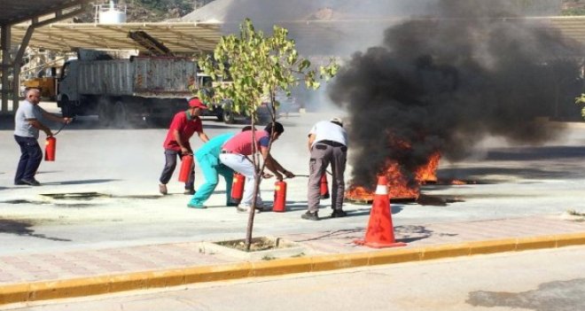 Karşıyaka'da yangın eğitimleri devam ediyor