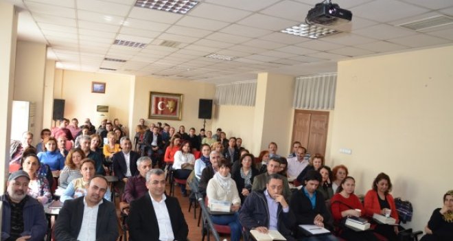 Karşıyaka'daki Eğitim Bir-Sen'liler bir araya geldi