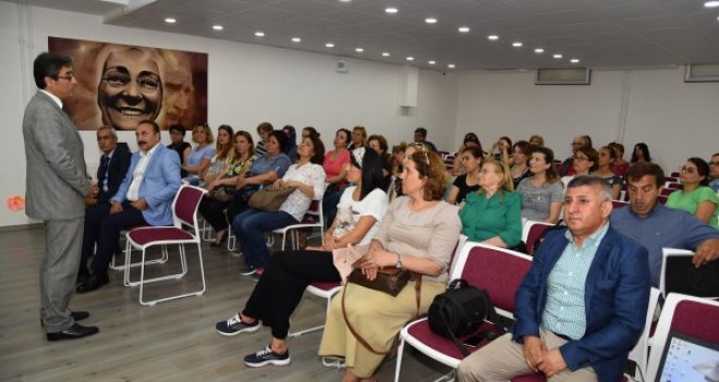 Karşıyaka'daki okul aile birliklerine tam not