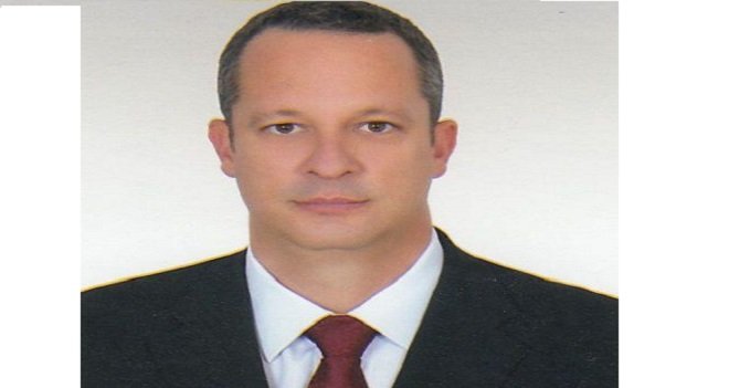 Karşıyakalı eski basketbolcu Ege Üniversitesi'nde dekan oldu...