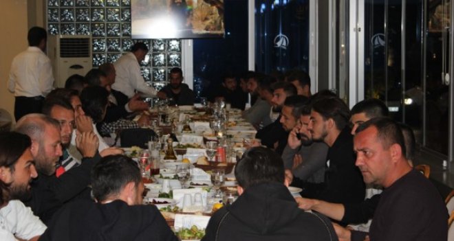 Karşıyakalı futbolculardan camiaya mesaj var!