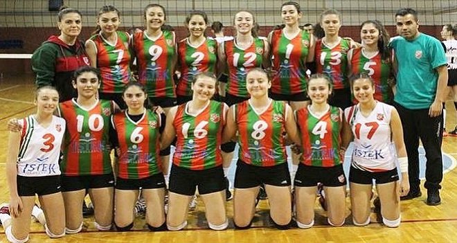 Karşıyakalı yıldızlar Arkas'ı 3-0 ile geçti...