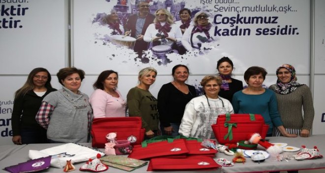 Karşıyakalı kadınlar Hindistan’a seramik satıyorlar
