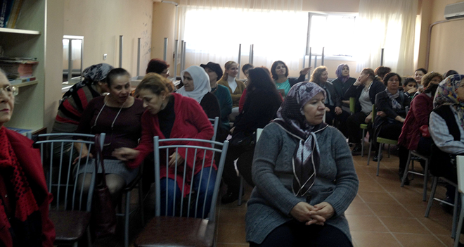 Karşıyakalı kadınlara ‘ilk yardım’ eğitimi