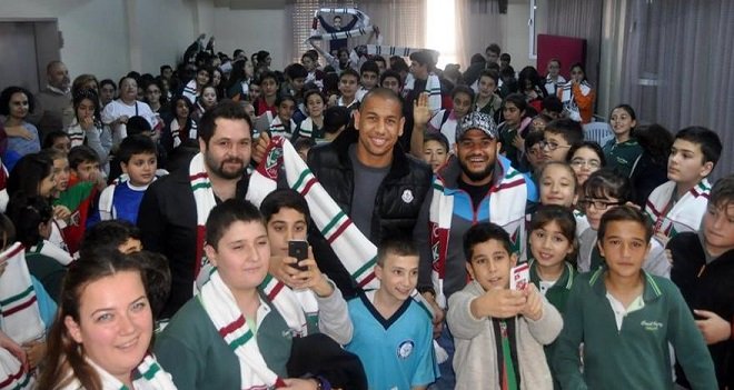 Karşıyakalı Kahe ve Onur, Cemil Akyüz Ortaokulu'ndaydı...