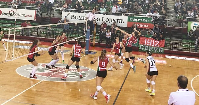 Karşıyakalı kızlar şeytanın bacağını kırdı