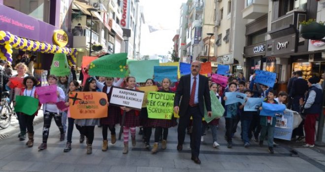 Karşıyakalı öğrenciler sağlıklı yaşama çağırdılar