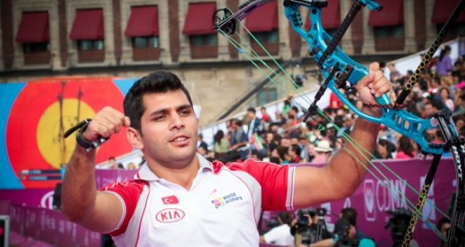 Karşıyakalı Okçu Demir, Dünya Şampiyonu oldu