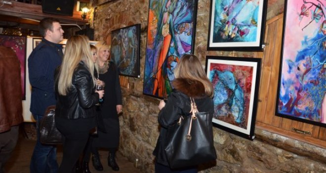 Karşıyakalı ressamdan "Işığa Doğru" resim sergisi