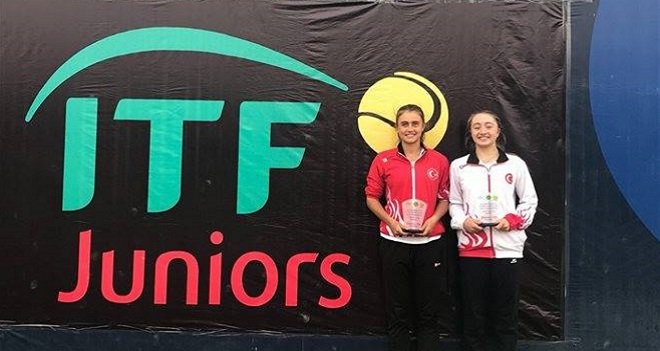 Karşıyakalı tenisci Sedef, Pakistan'da final oynadı...