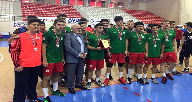 Karşıyakalı yıldız hentbolcular Türkiye ikincisi