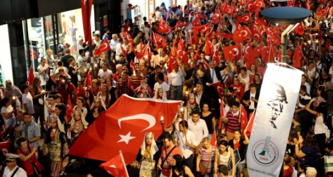 Karşıyakalılar 2014 efeyle zeybek oynayacaklar