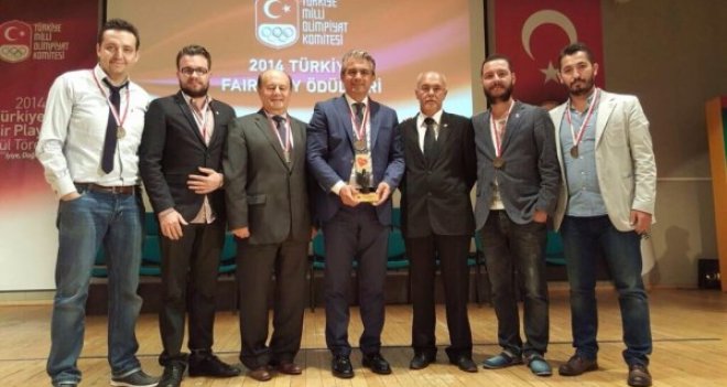 Karşıyakalılar Fair-Play ödülünü aldı