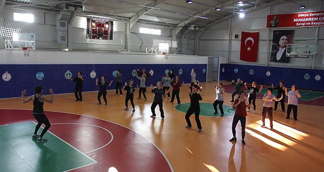 Karşıyakalılar güne sporla başlıyor