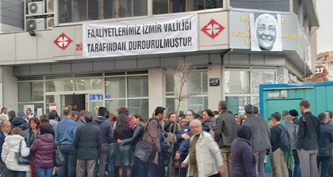 Karşıyakalılar'ın hastane kapatılmasına tepkileri büyüyor...